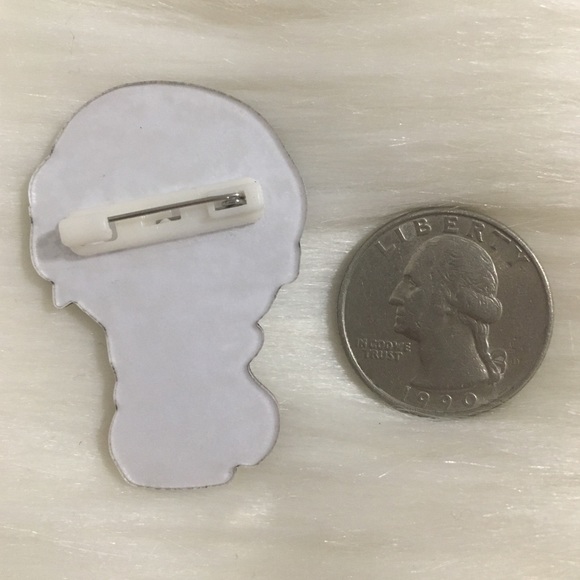 6/$25 Dazai Brooch Pin - Picture 2 of 7